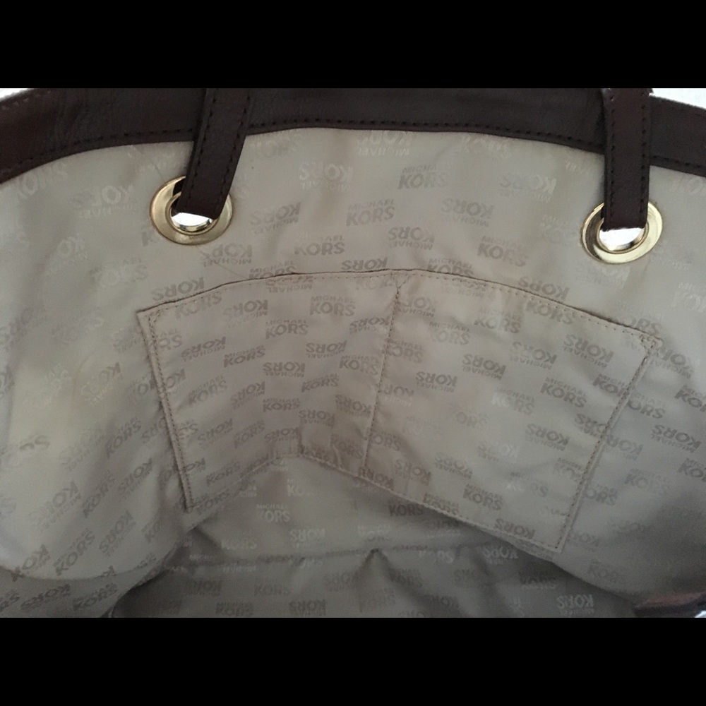 Michael Kors Purse - Picture 5 of 5